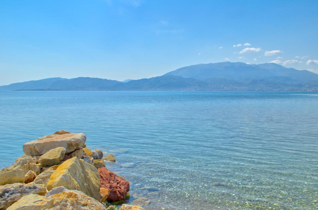 Epipleon Luxury Suites -105- Δωμάτιο 35Τμ Με Βεράντα 35Τμ Μπροστά Στη Θάλασσα Návpaktos Eksteriør bilde