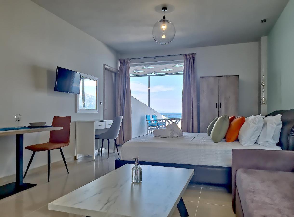 Epipleon Luxury Suites -105- Δωμάτιο 35Τμ Με Βεράντα 35Τμ Μπροστά Στη Θάλασσα Návpaktos Eksteriør bilde